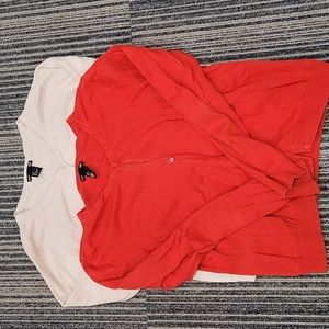 CARDIGAN: Set of two crewneck button down cotton H&M BASIC cardigans red and tan